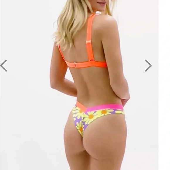 NWT OneOne Swimwear Bikini SET Daisy Kameron Jesse Medium New Floral Flowers New - Picture 6 of 10